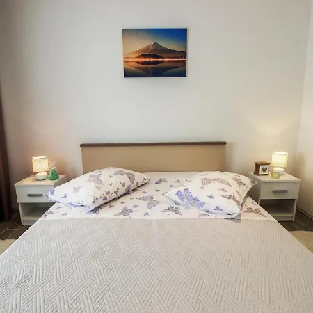 Premium In Kucine-mravinci With Swimming Pool Holiday home Split